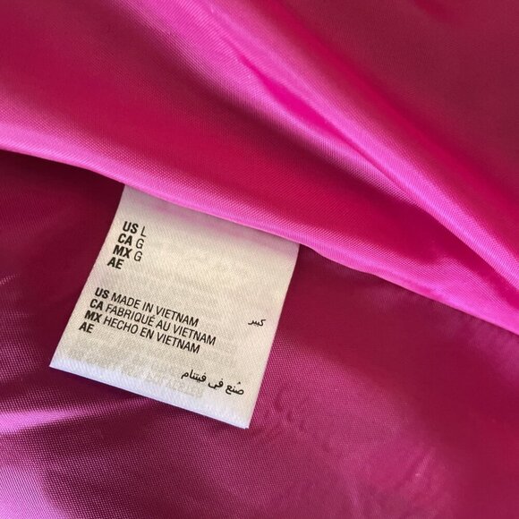 Leopard Print Wool-Blend Cape With Hot Pink Lining & Gold-Tone Clasp Closure - Picture 8 of 14